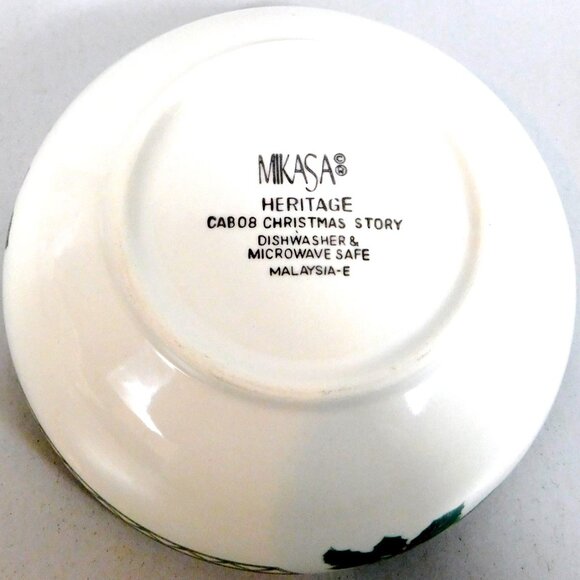 Christmas Story by Mikasa Round Candy Box 4 1/2" Tree Presents Discontinued - Picture 10 of 13